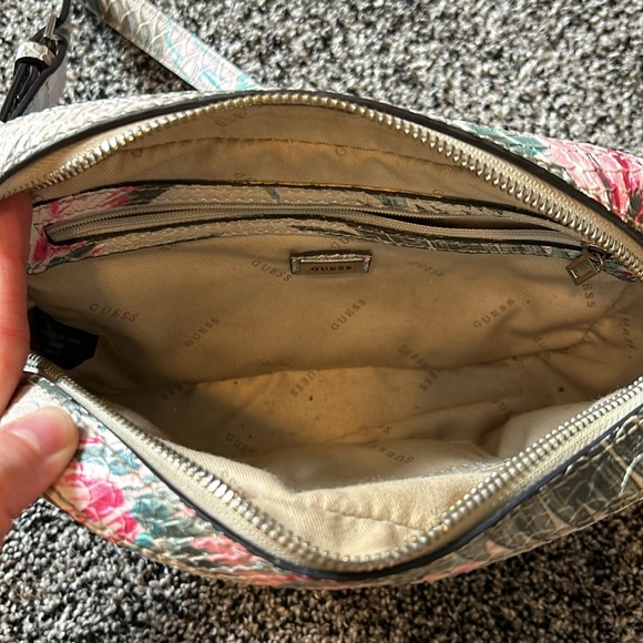 Guess Tropical Crossbody Purse - Picture 2 of 3